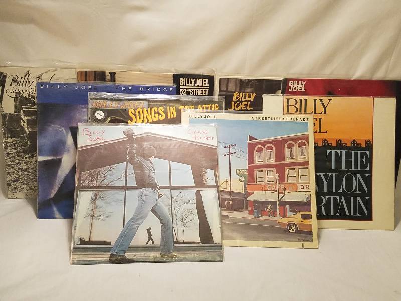 lot 111 image: BILLY JOEL VINYL RECORDS