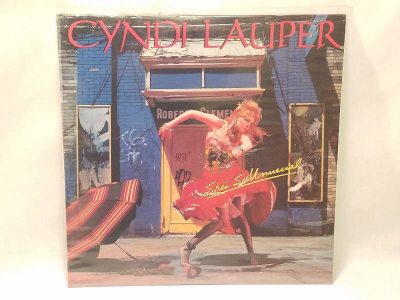 lot 124 image: CINDY LAUPER VINYL RECORD
