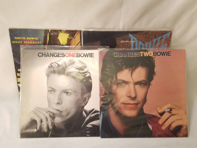 lot 126 image: DAVID BOWIE VINYL RECORDS