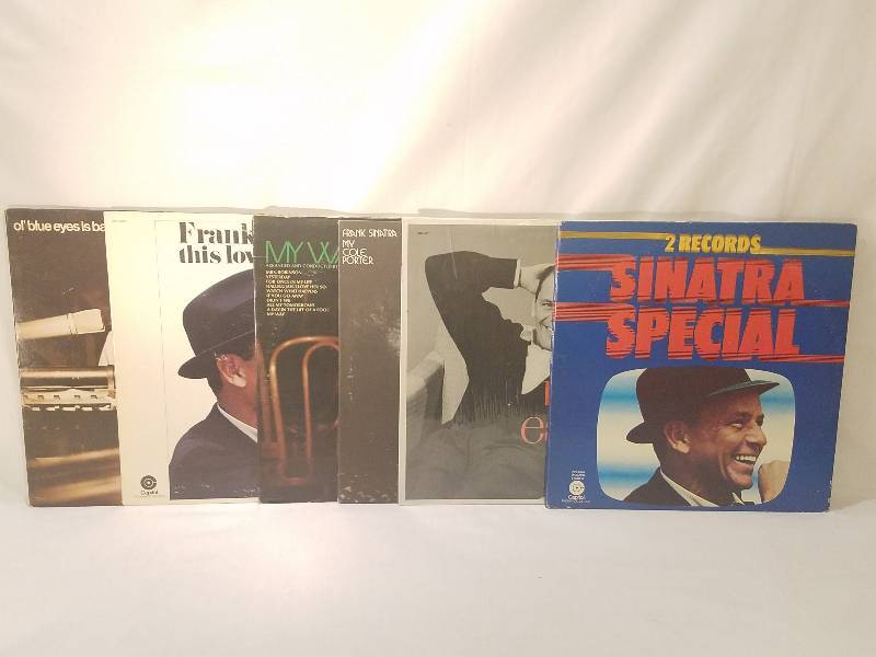 lot 137 image: FRANK SANATRA VINYL RECORDS