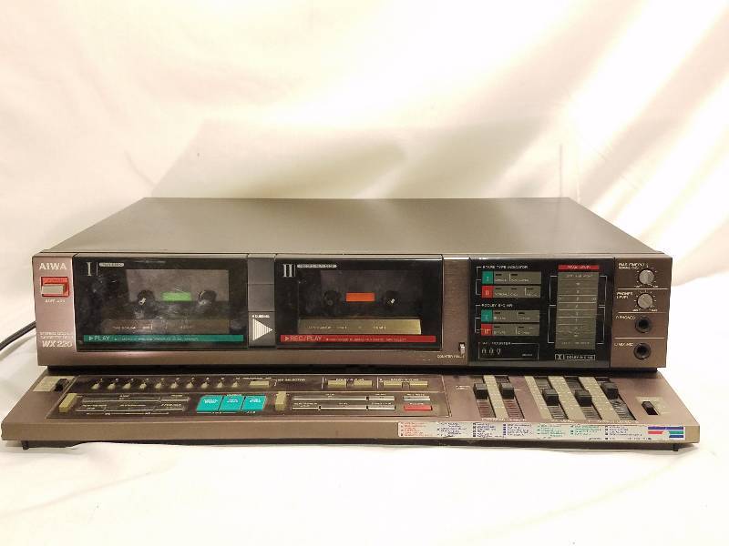 lot 177 image: AIWA STEREO DOUBLE CASSETTE DECK