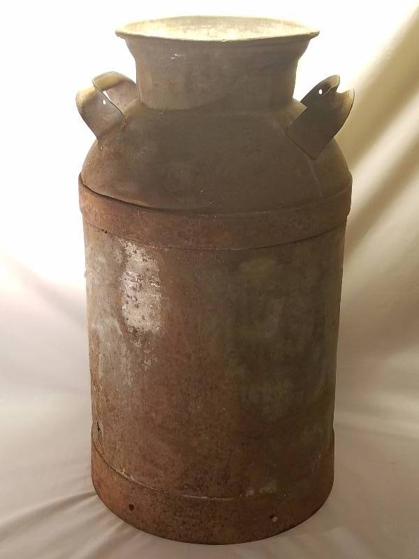 lot 227 image: VINTAGE MILK JUG