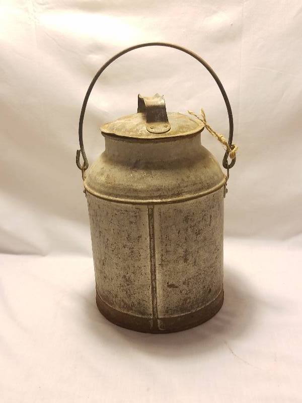 lot 228 image: ANTIQUE VINTAGE CREAM CAN