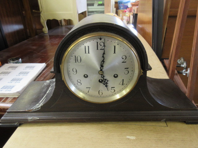 VINTAGE MANTLE CLOCK
