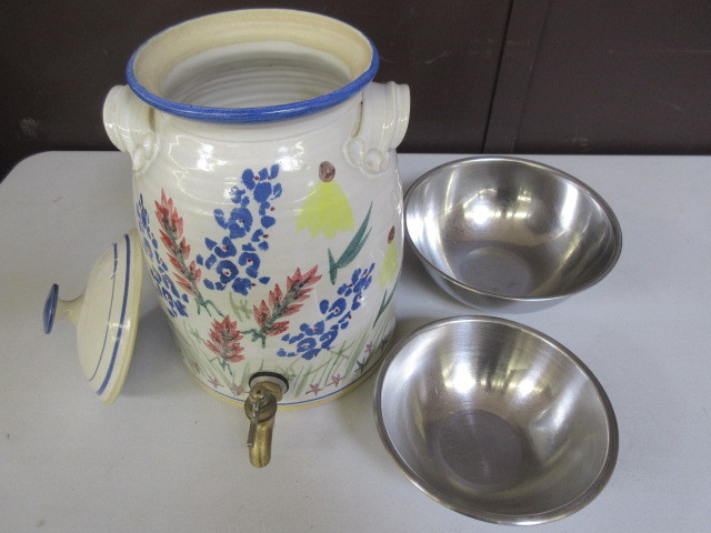 CERAMIC  BEVERAGE DISPENSER AND SS BOWLS