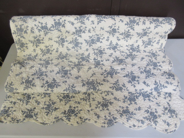 COTTON COVERLET