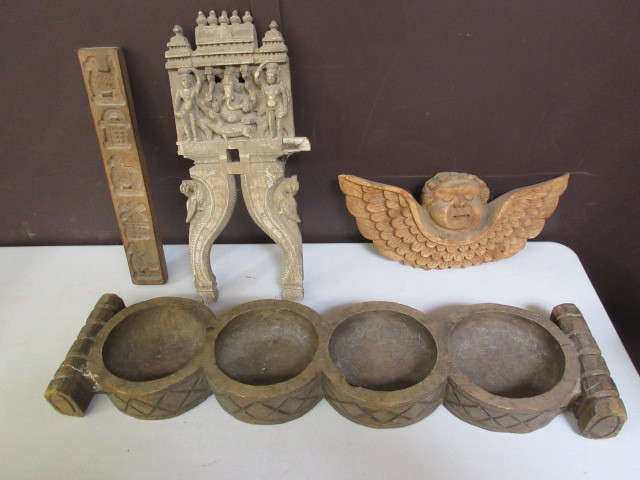 WOODEN DECORATIONS