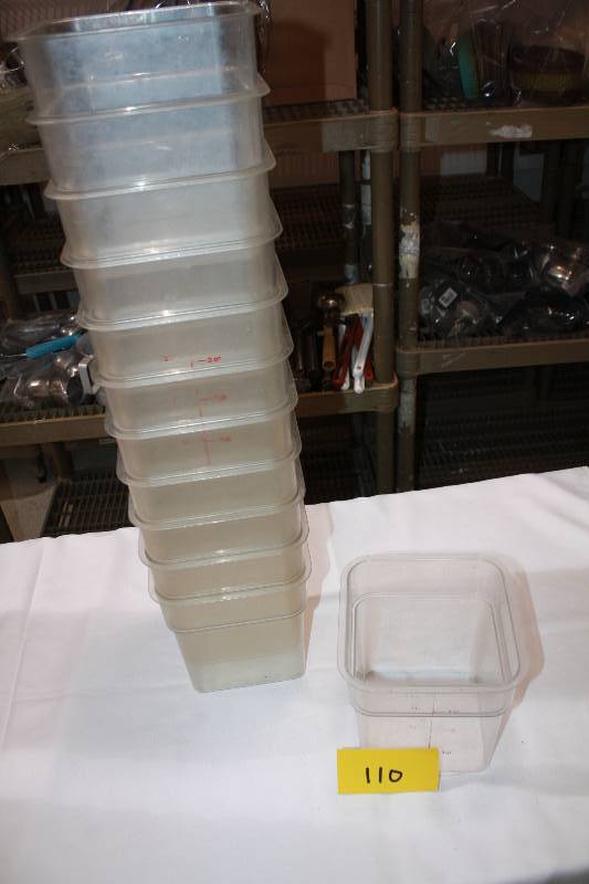 4 Quart plastic Containers