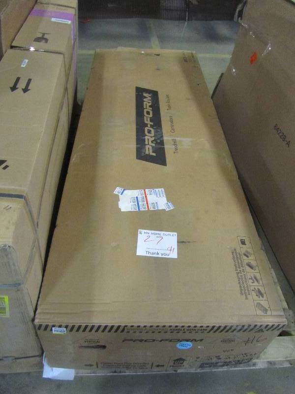 lot 27 image: ProForm Performance 600i Treadmill