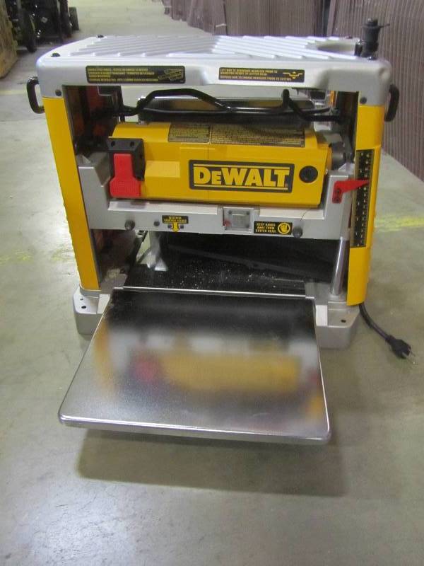 lot 53 image: DEWALT 15 Amp 12-12 in. Corded Planer