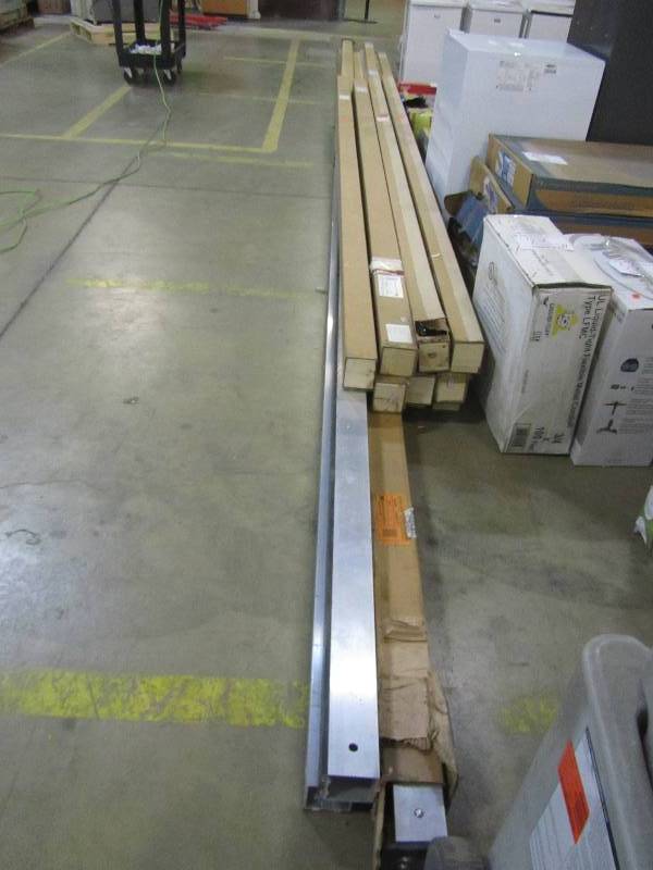 lot 98 image: Qualcraft 24 ft. Aluminum Ultra Jack Pole (x3)12 ft. Aluminum Ultra Jack Pole (x9)6 ft. Aluminum Pole Connector(x8)