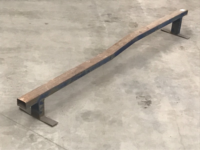 lot 33 image: 7ft Steel Skateboarding Rail ...