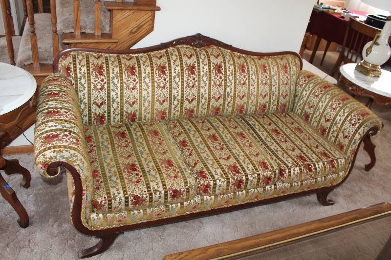 Wood Frame Living Room Couch w Large Rolled Arms, Flower Fabric