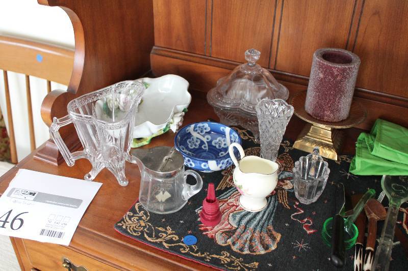 Lot of (9) Glass Table Decorations - Pitchers, Vases, Bowls