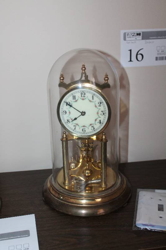 Table Clock w Glass Cover
