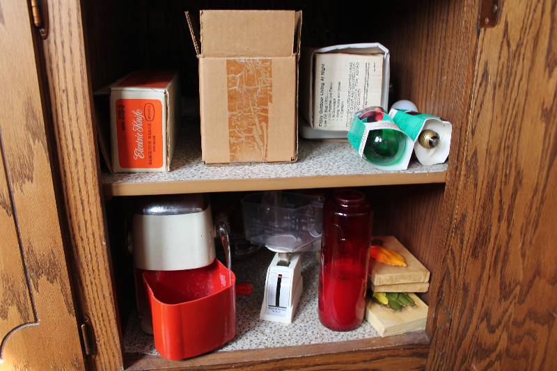 Coffee Grinder, Electric Knife, Glass Serving Trays, Food Scale