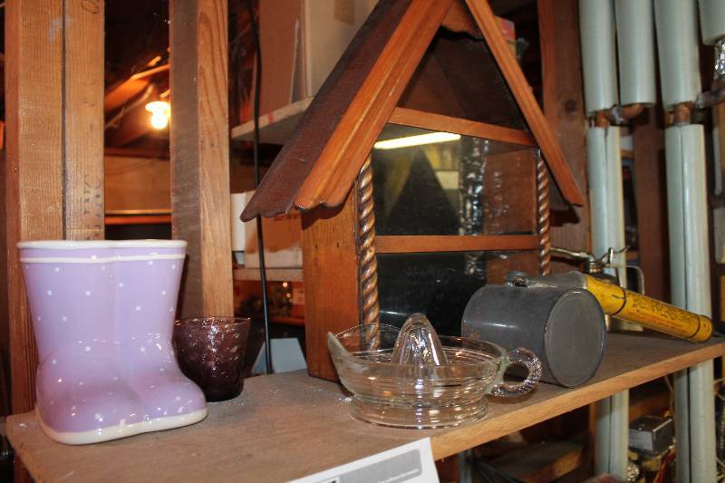 Table Dcor, Bug Sprayer, Wood House Wall Dcor, Ceramic Boots Table Dcor, Plews Oiler Can