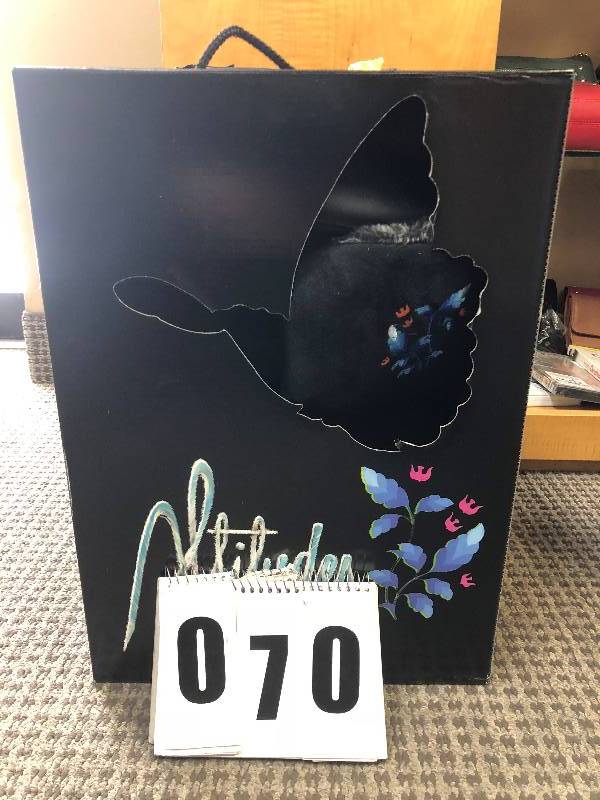 lot 70 image: (2) Pairs of Black Ciccia Bella Slipper Boots Size M 8-8.5