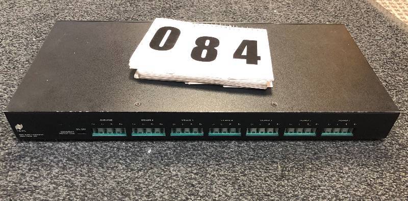 lot 84 image: Niles Svl-6 Speaker Selection System 6 Channel W Volume Control Slv6 Splitter