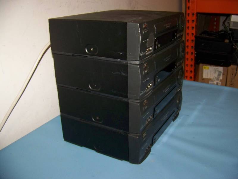 (4) JVC, Video Cassette Recorders  Players  VCRs