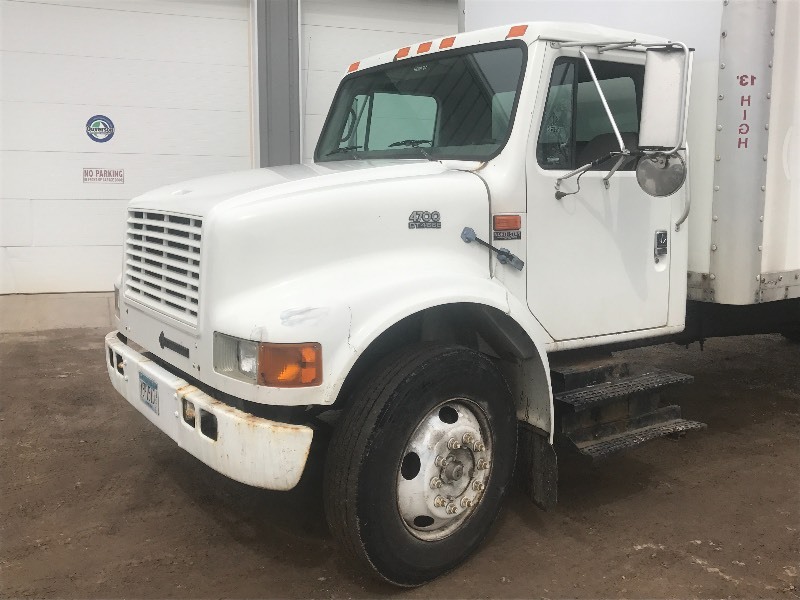 2000 International 24ft Box Truck