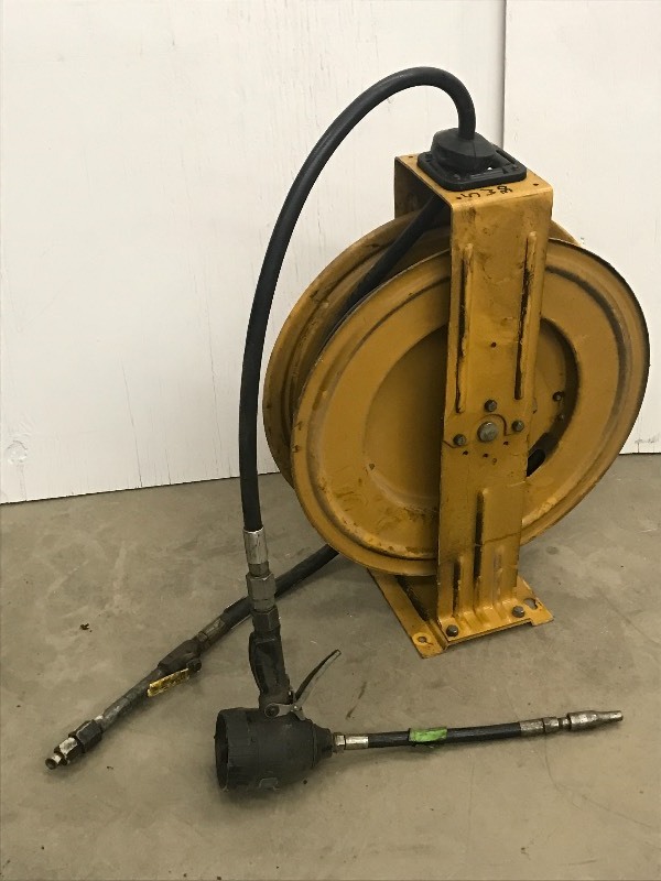 Graco Commercial Wall-Mount Hose Re...