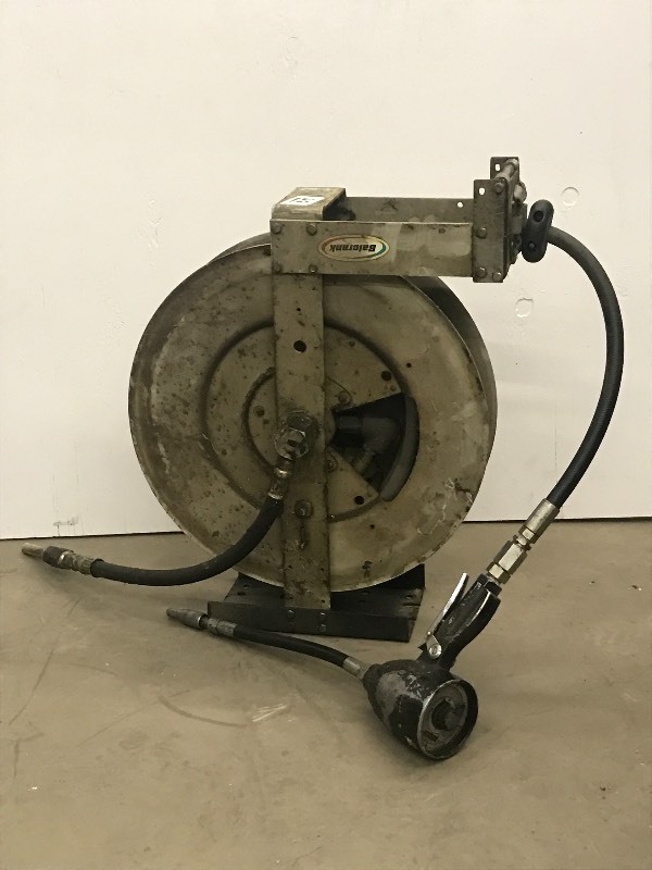 Commercial Wall-Mount Hose Reel Wit...