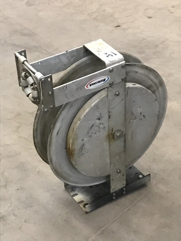Commercial Wall-Mount Hose Reel--No...