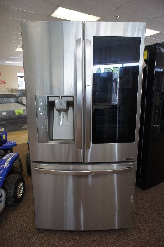 lot 4 image: NEW - SCRATCH AND DENT - LG MODEL # (LFXS30796S) -French Door Refrigerator - 35.7 - 29.6 cu ft - Stainless Steel - TESTED WORKS - MSRP $ 2999.99
