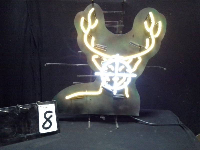 lot 8 image: Neon buck  deer head in crosshairs