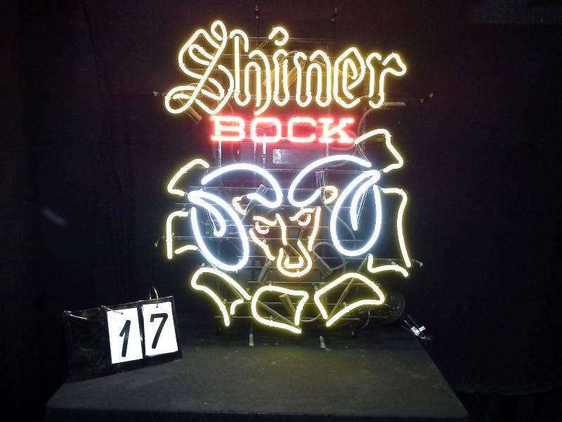 lot 17 image: Shiner Bock ram head neon sign