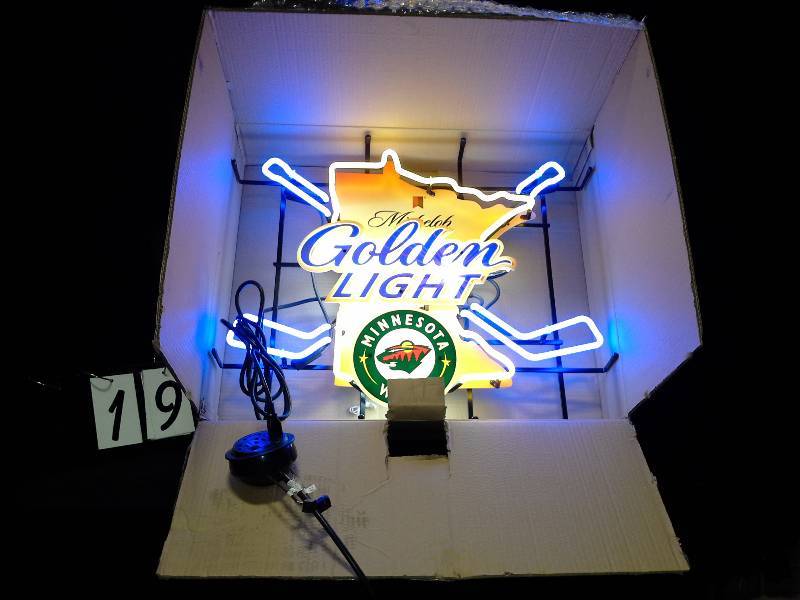 lot 19 image: Michelob Mich Golden State of Hockey MN Minnesota Wild NHL neon sign