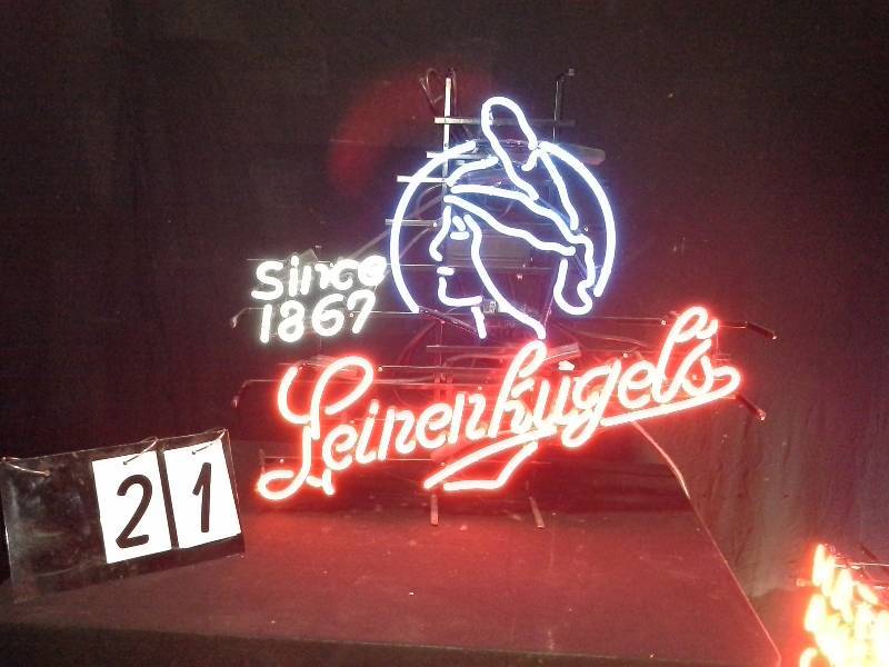 lot 21 image: Leinies  Leinenkugels Maiden head neon sign