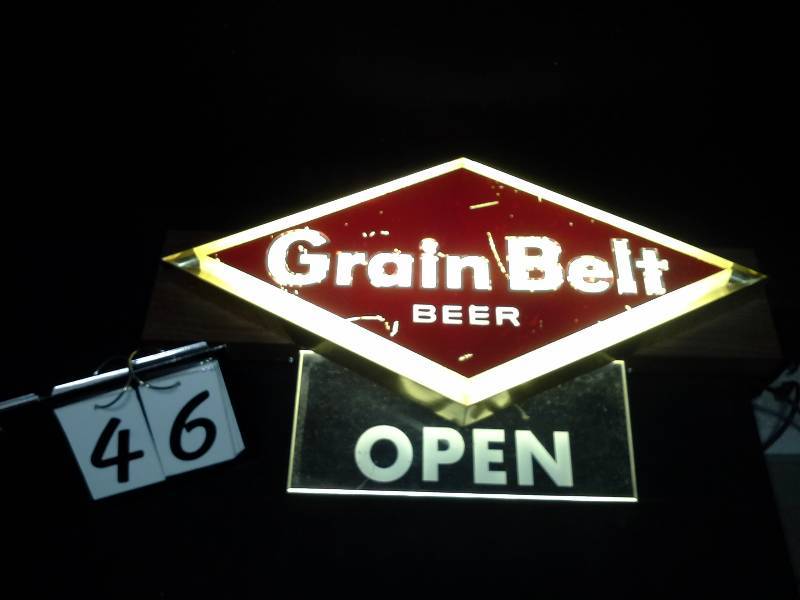 lot 46 image: Grain Belt Beer  Open light up sign
