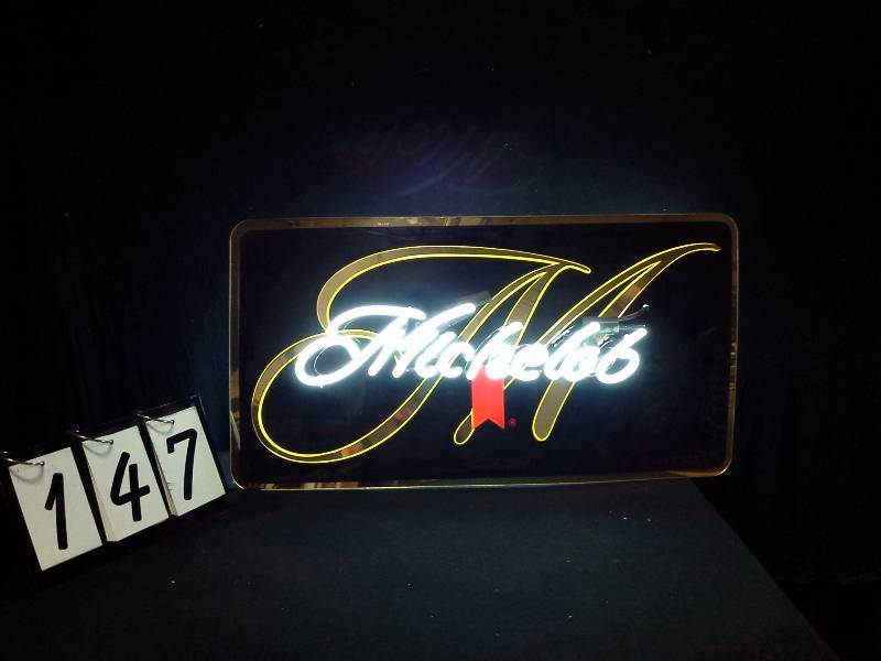 lot 147 image: Michelob Amber neon