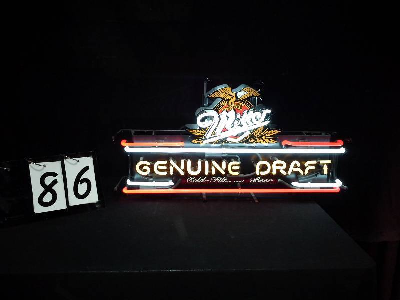 lot 86 image: Miller Genuine Draft marquee neon sign