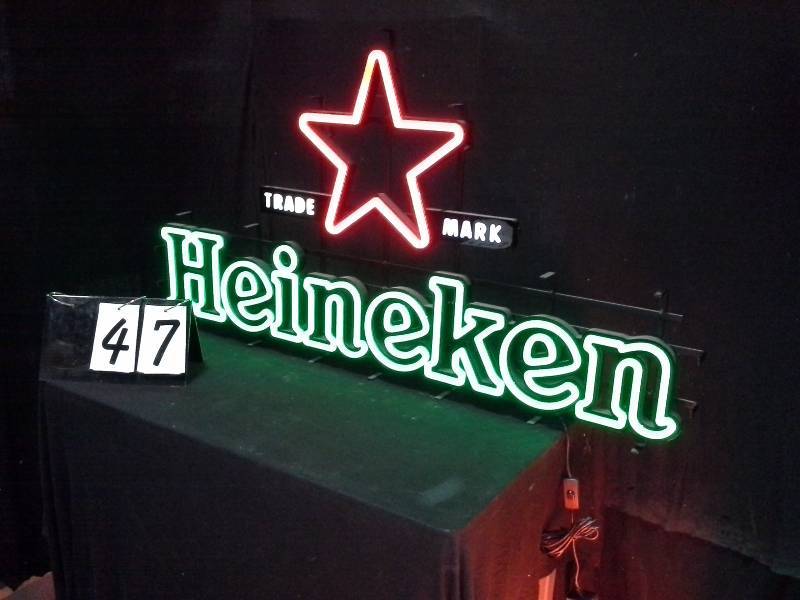lot 47 image: Heineken Red star logo LED sign