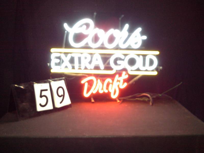 lot 59 image: Coors Extra Gold Draft neon sign