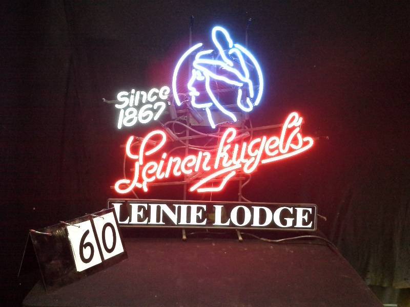 lot 60 image: Leinie Lodge, Leinenkugels Maidenhead neon sign