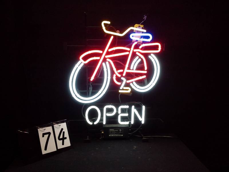lot 74 image: Fat Tire neon open sign