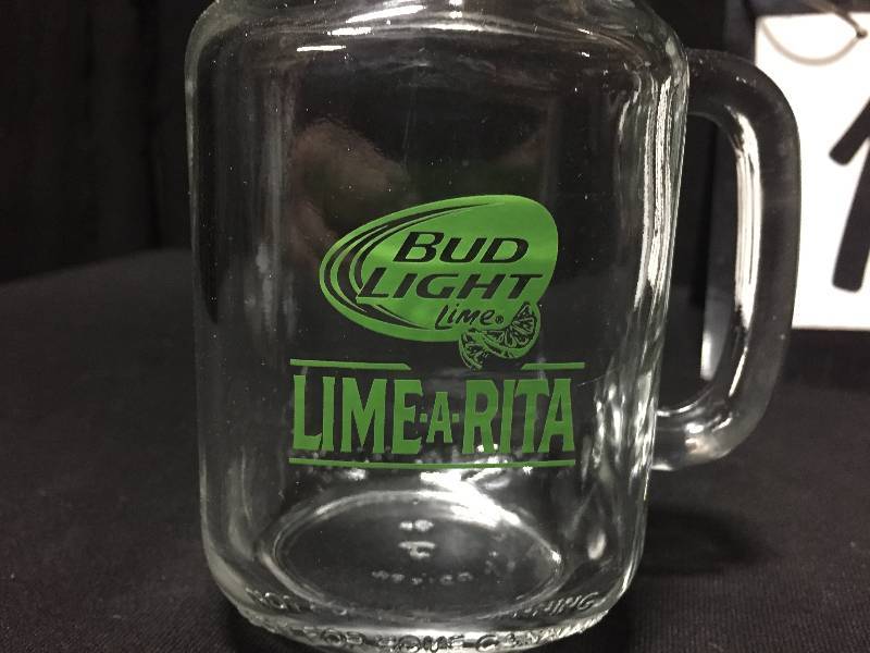 lot 194 image: Bud Light Lime-a-rita mason jar glasses