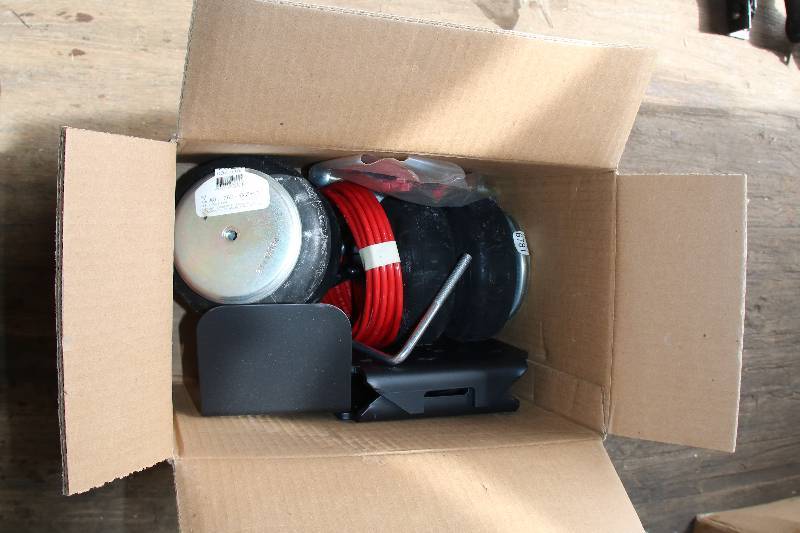2001-2010 Chevy  GMC Silverado, Sierra 2500HD, 3500HD    Firestone Ride-Rite W21-760-2250 Air Bag Kit part #2250