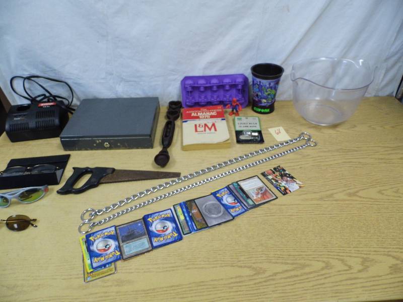 lot 68 image: Ryobi Charger - Cash Box - Misc
