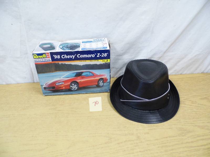 lot 70 image: Camaro Model - Bongo Hat