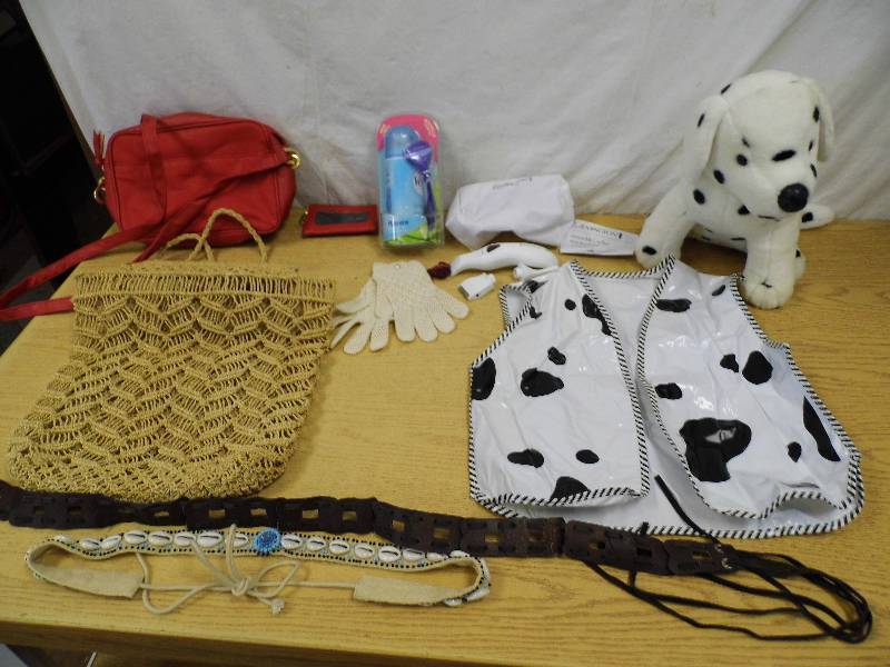 lot 71 image: Purses - Beklts - Dalmation