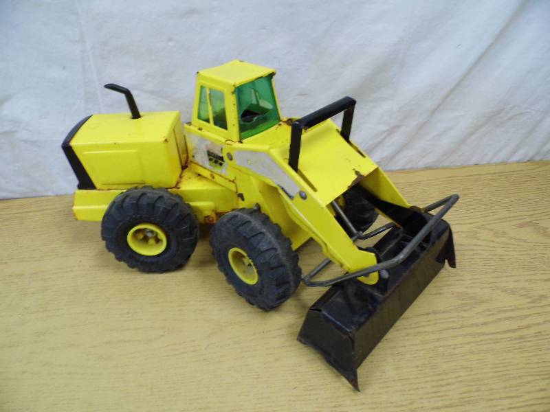 lot 85 image: Tonka Loader