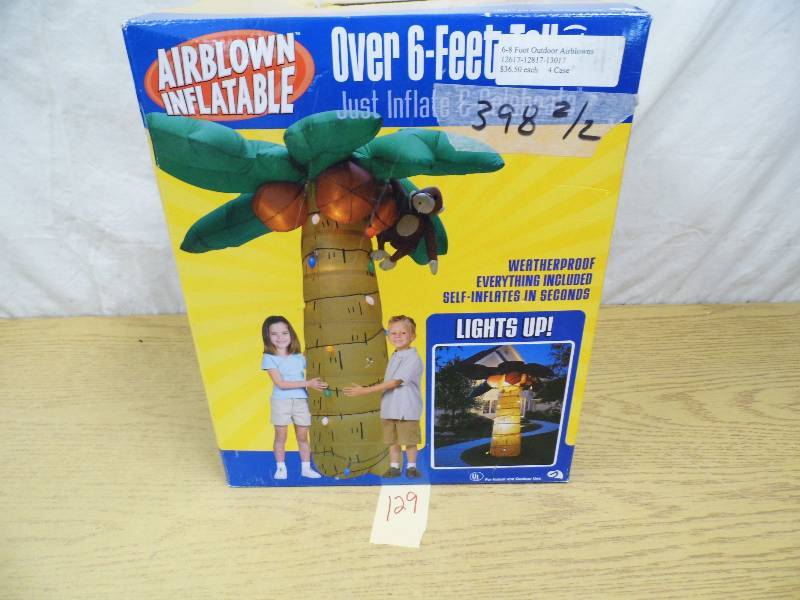 lot 129 image: Inflatable Palm Tree