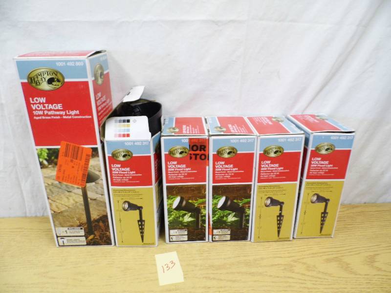 lot 133 image: Landscape Lighting