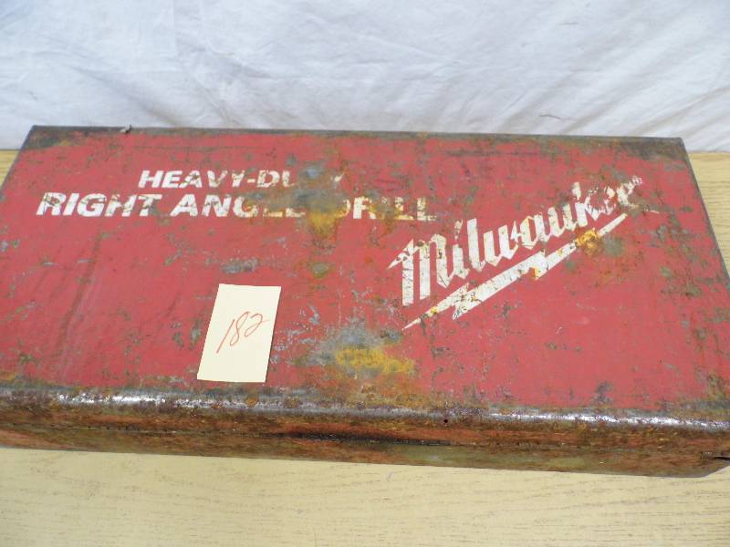 lot 182 image: Milwaukee Drill
