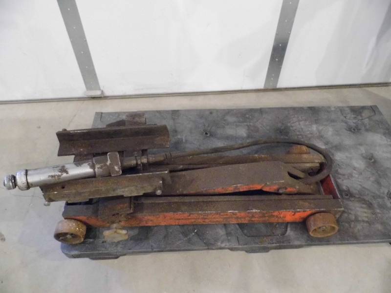 lot 186 image: Transmission Dolly